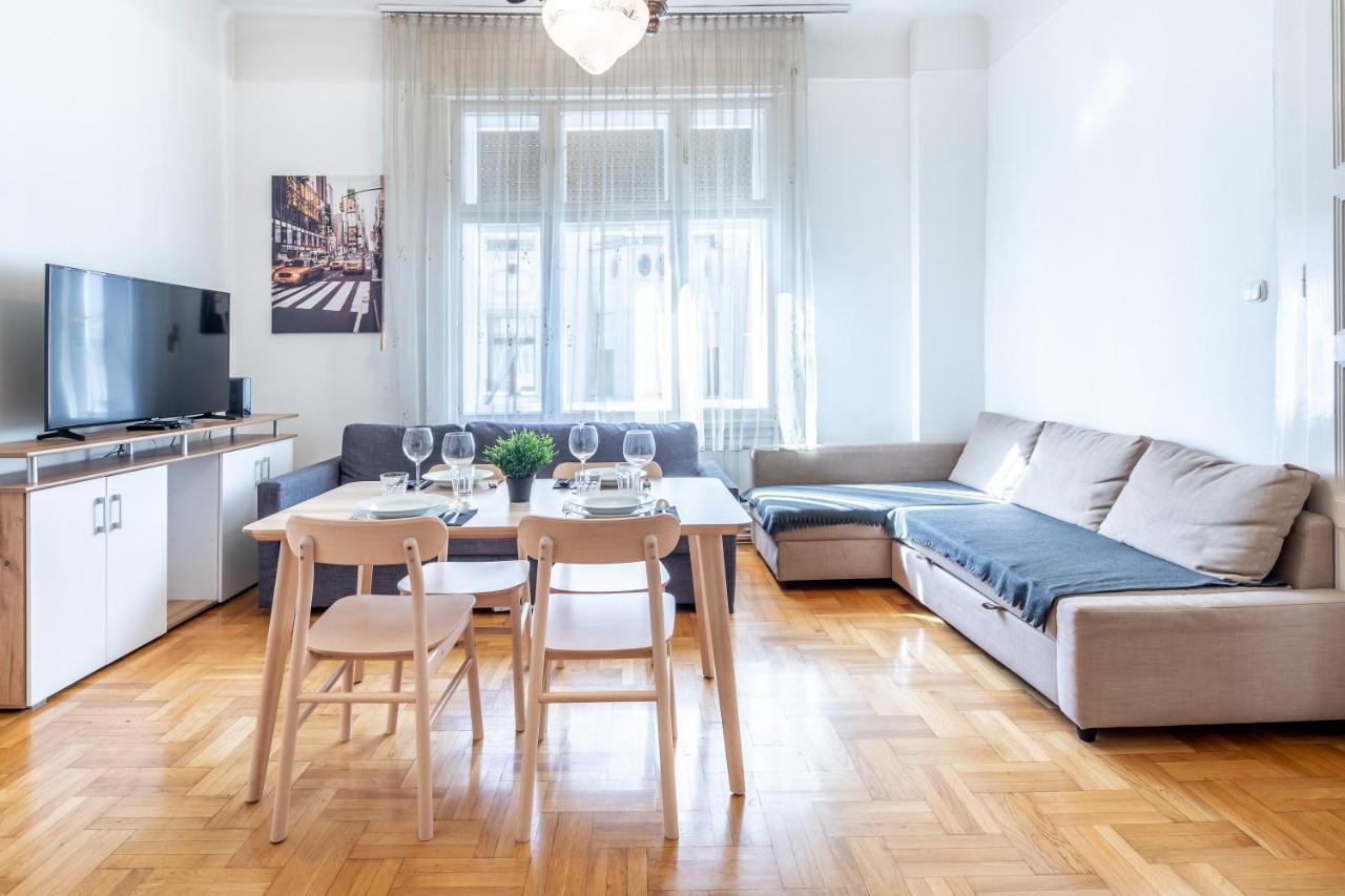 Huge Apartment In The City Center Budapest Exterior foto