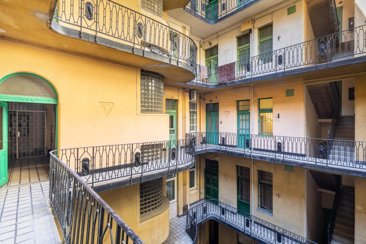 Huge Apartment In The City Center Budapest Exterior foto