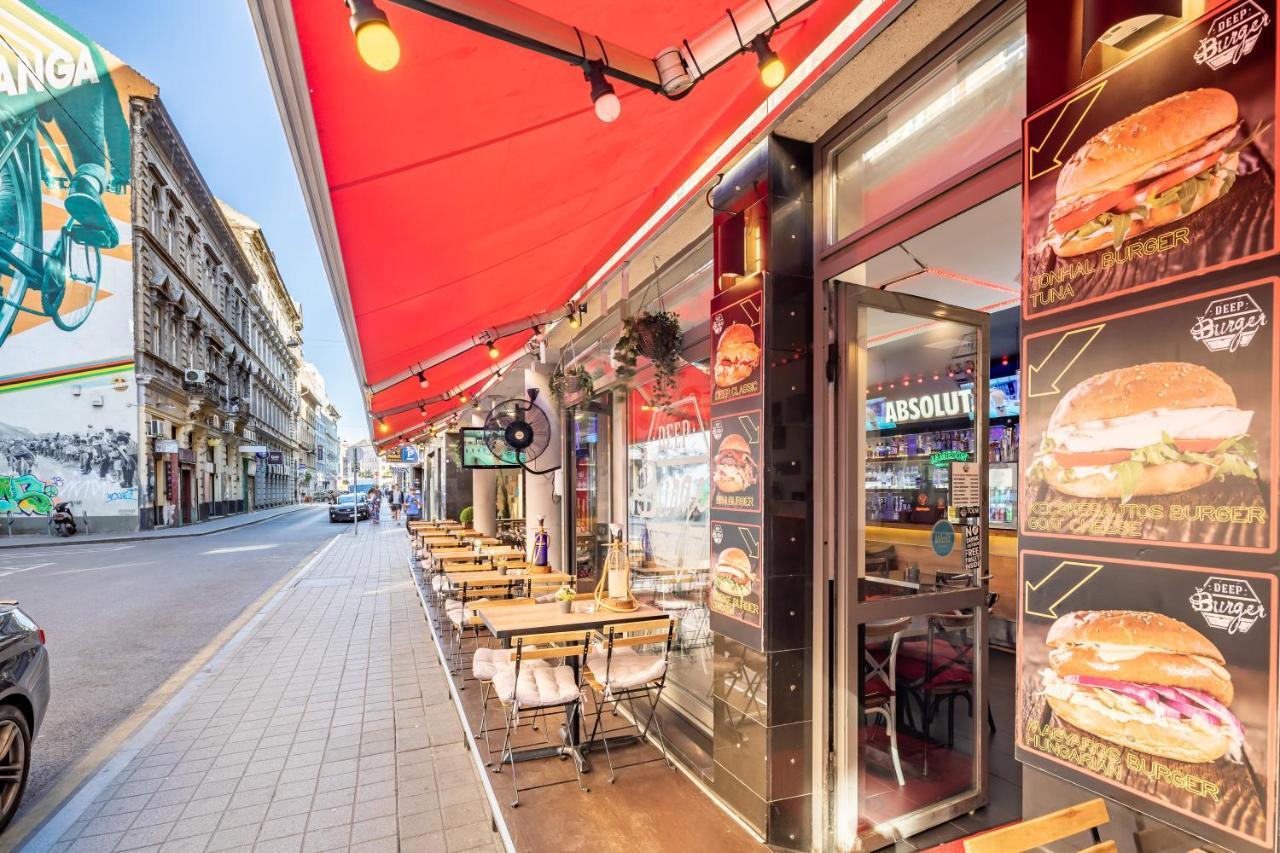 Huge Apartment In The City Center Budapest Exterior foto
