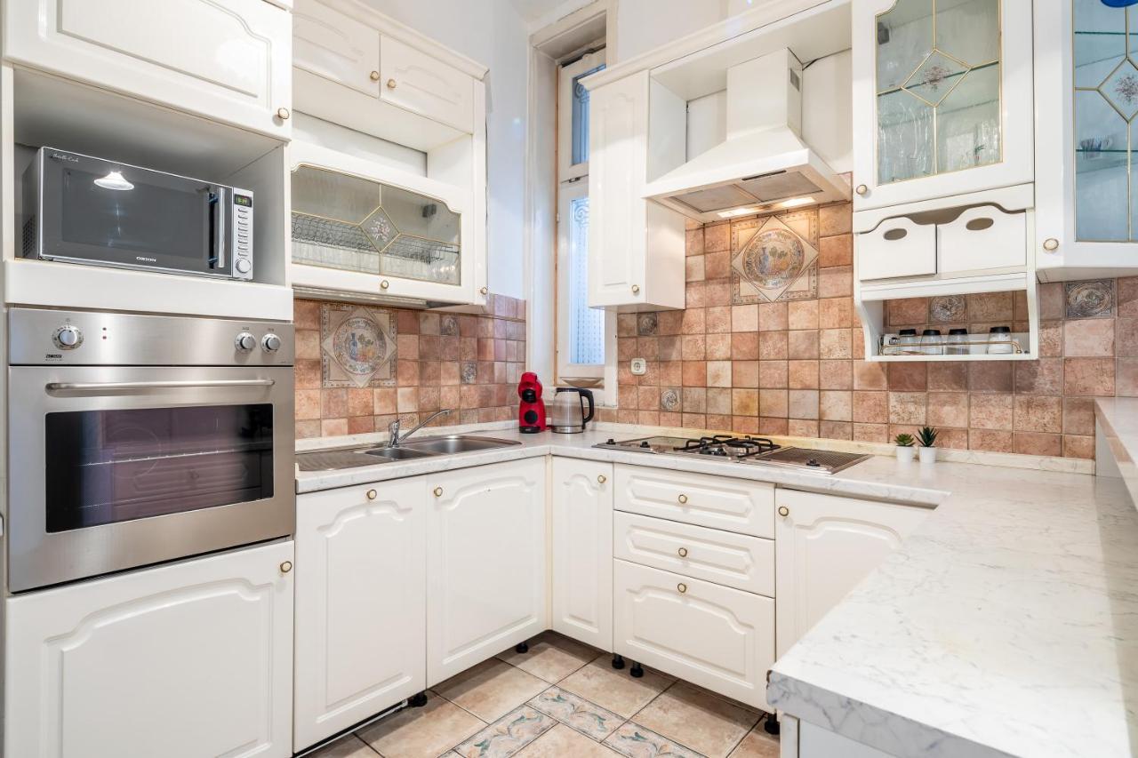 Huge Apartment In The City Center Budapest Exterior foto