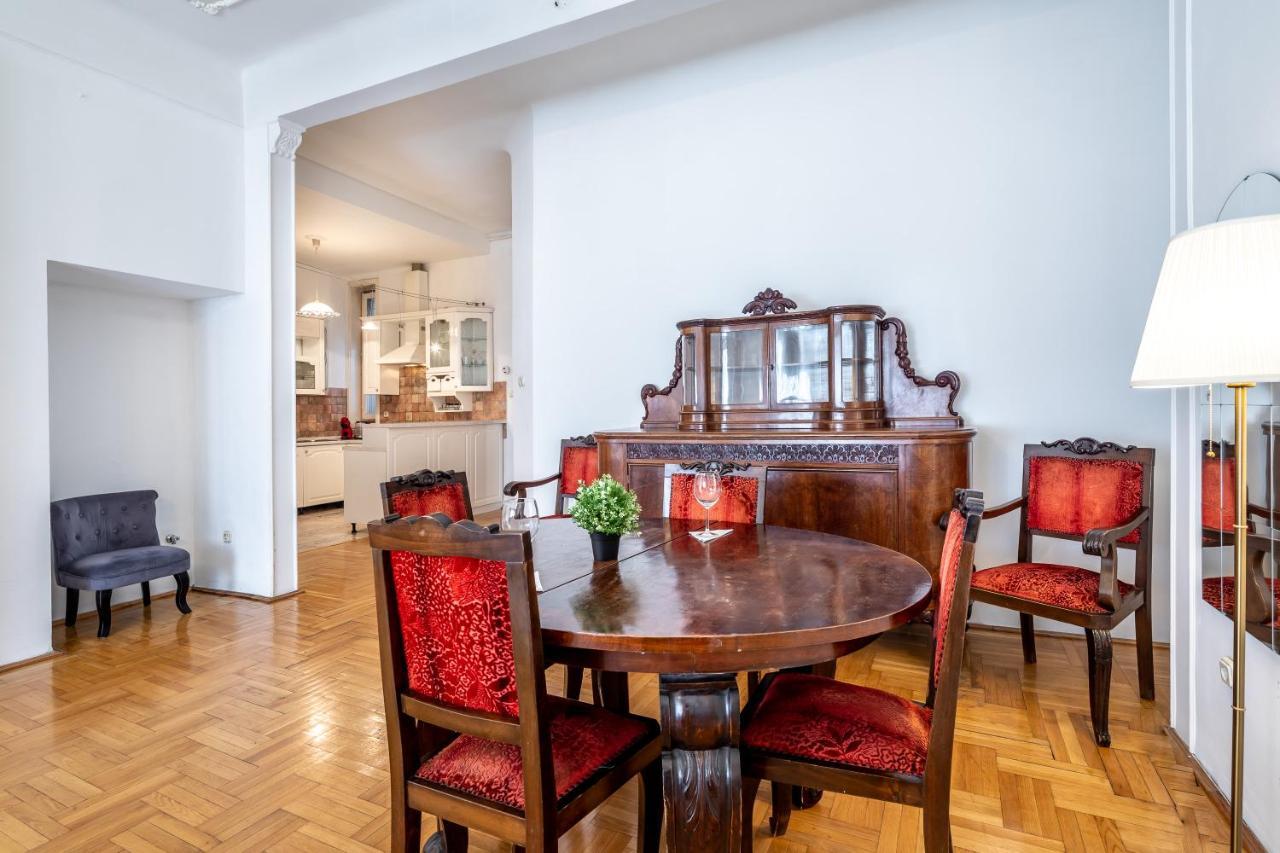 Huge Apartment In The City Center Budapest Exterior foto