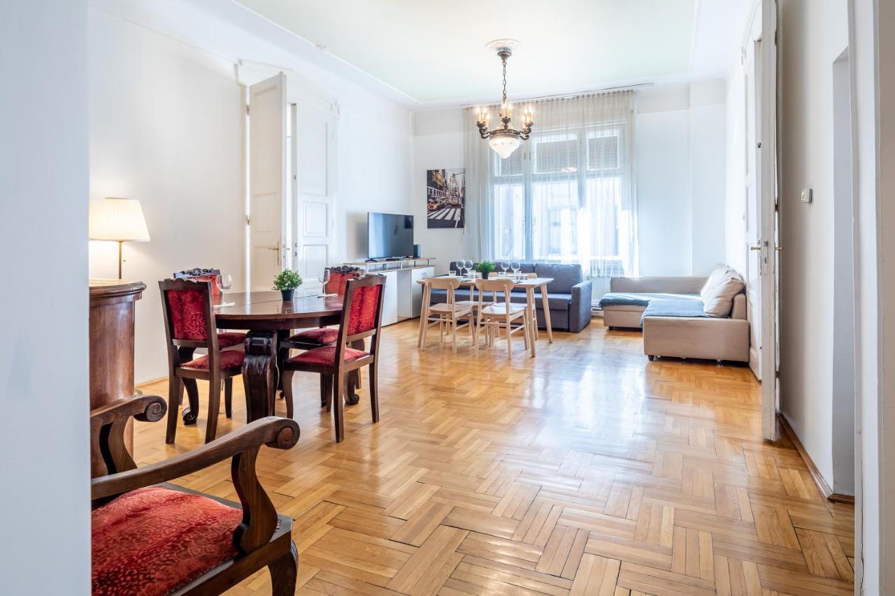 Huge Apartment In The City Center Budapest Exterior foto